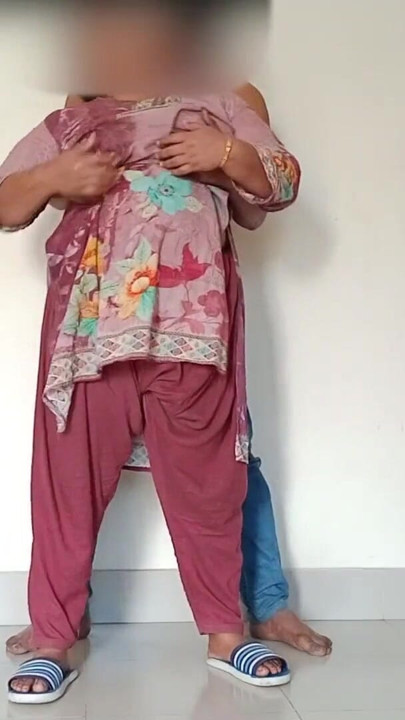 desi village outdoor Desi hot housewife ki chudai | Clip 1
