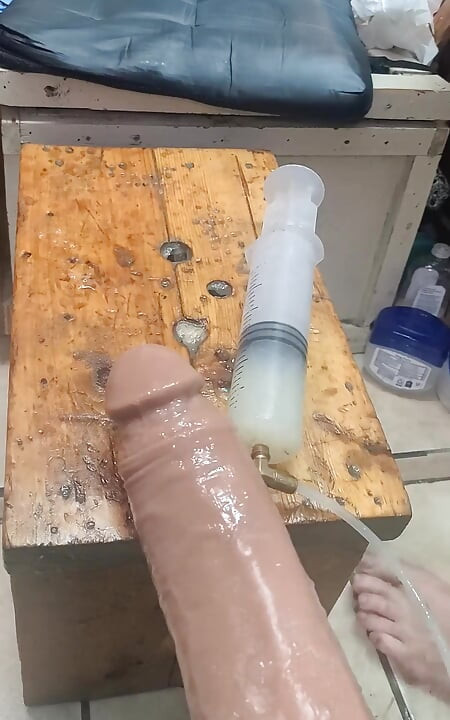 用润滑油填满我的菊花, 然后机器操它