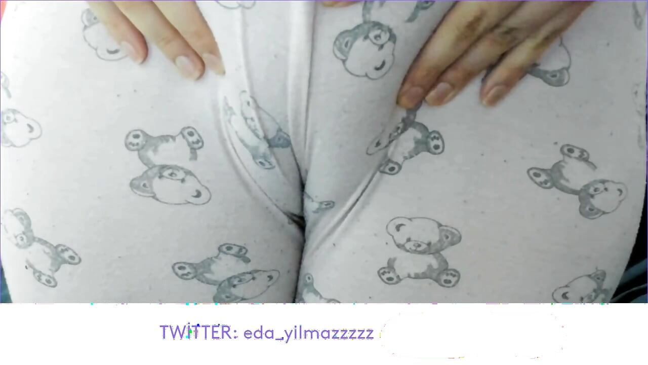 CAMELTOE- PAJAMA- SWOLLEN PUSSY