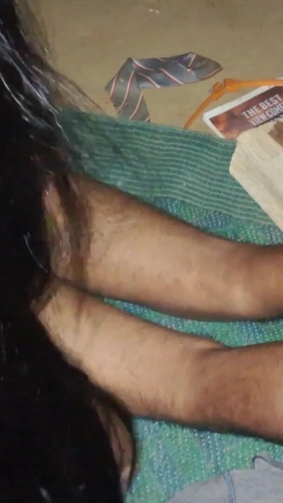 Detik ikonik dari "Wanita Malish Badan dan Video Kampung Lelaki"
