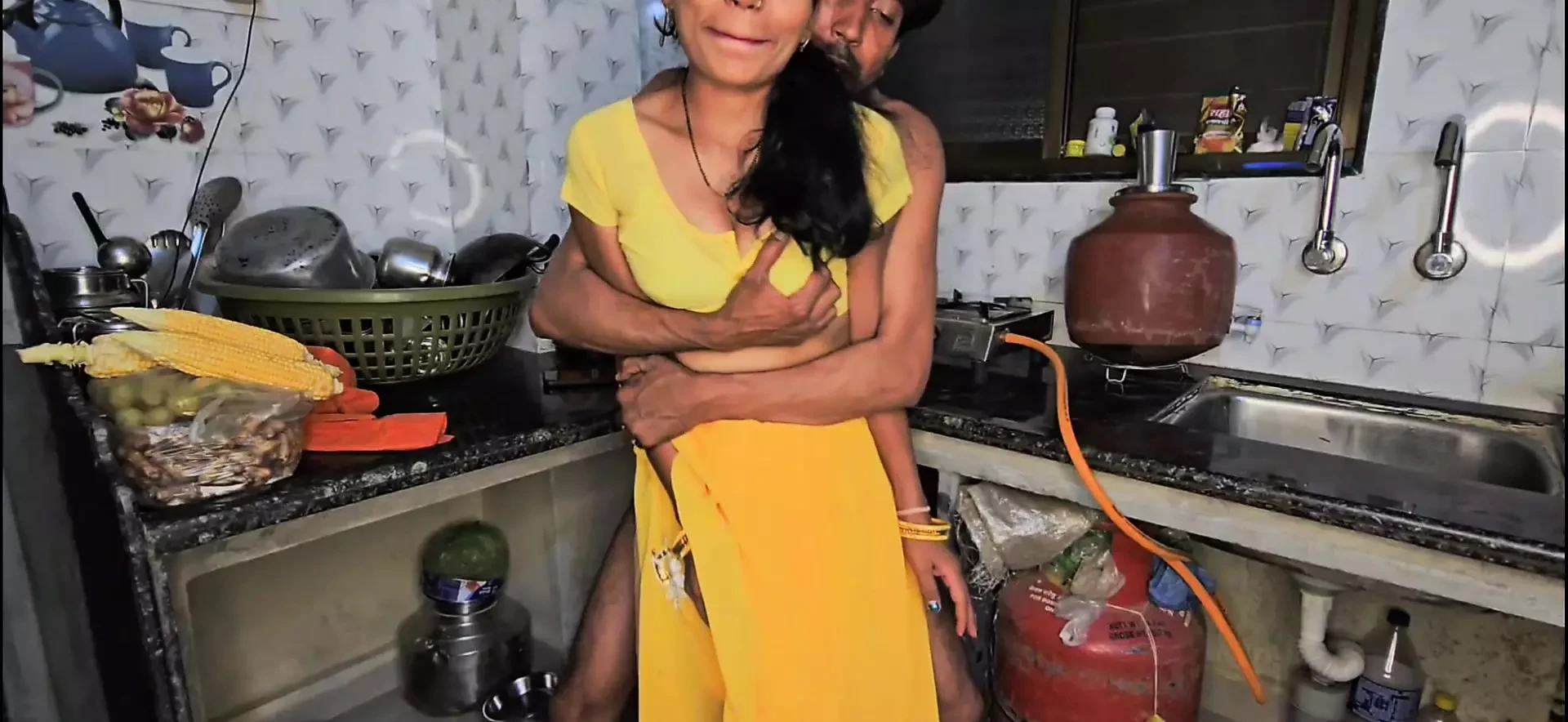 Apne kichan slim larka larki apne aapko ko aannd men audio sex