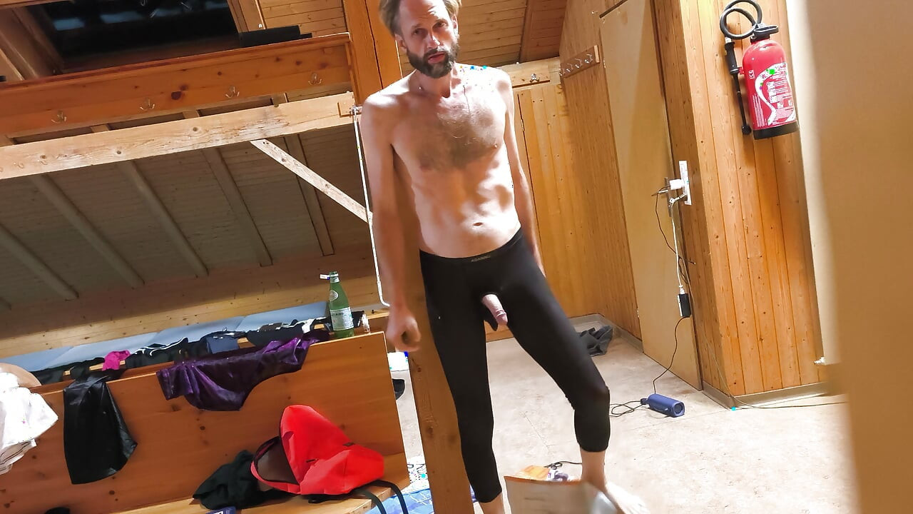 Preparing for exhibitionist session