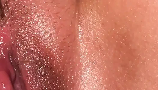 Все сквиртующие киски в видео от первого лица, покрывающая мужа в соках киски