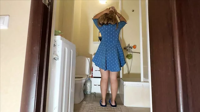 Stepmom was getting ready for work but she was fucked in anal