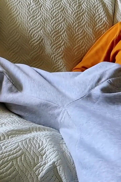 Pantalon d’université, billard de poche, porno soft