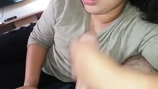 BLOWJOB TERBAIK DI DUNIA, SANGAT SERAKAH MENYETUBUHI KONTOL CUCKOLD
