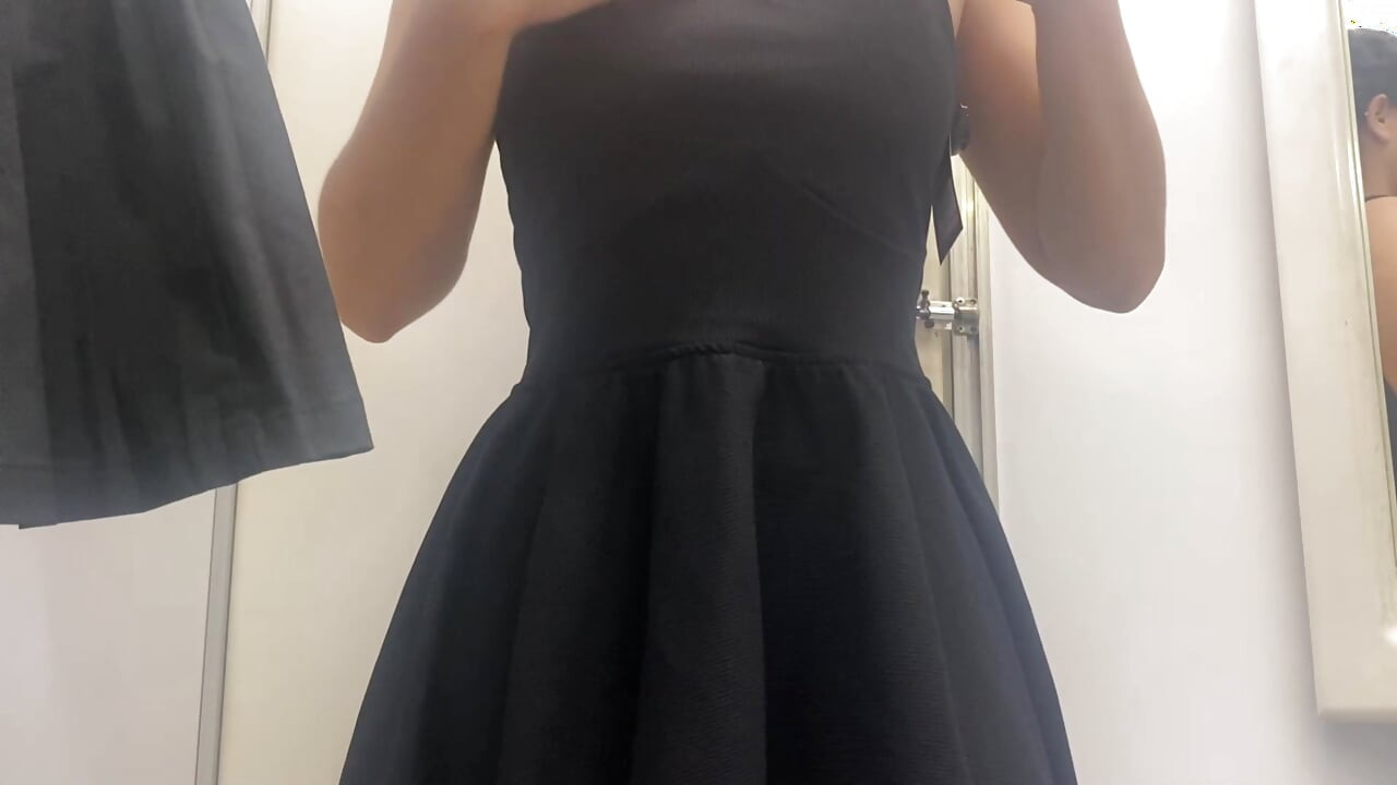dressing booth in shopping mall