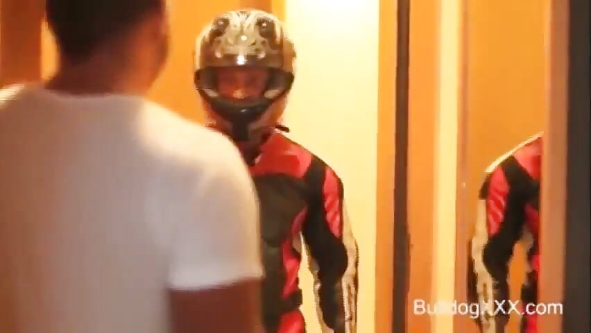 BullDogXXX - Well hung leather biker gay Stepdaddy
