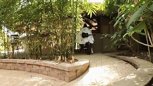 Ateşli vücutlu ve büyük memeli mükemmel kızlar sikilmek istiyor