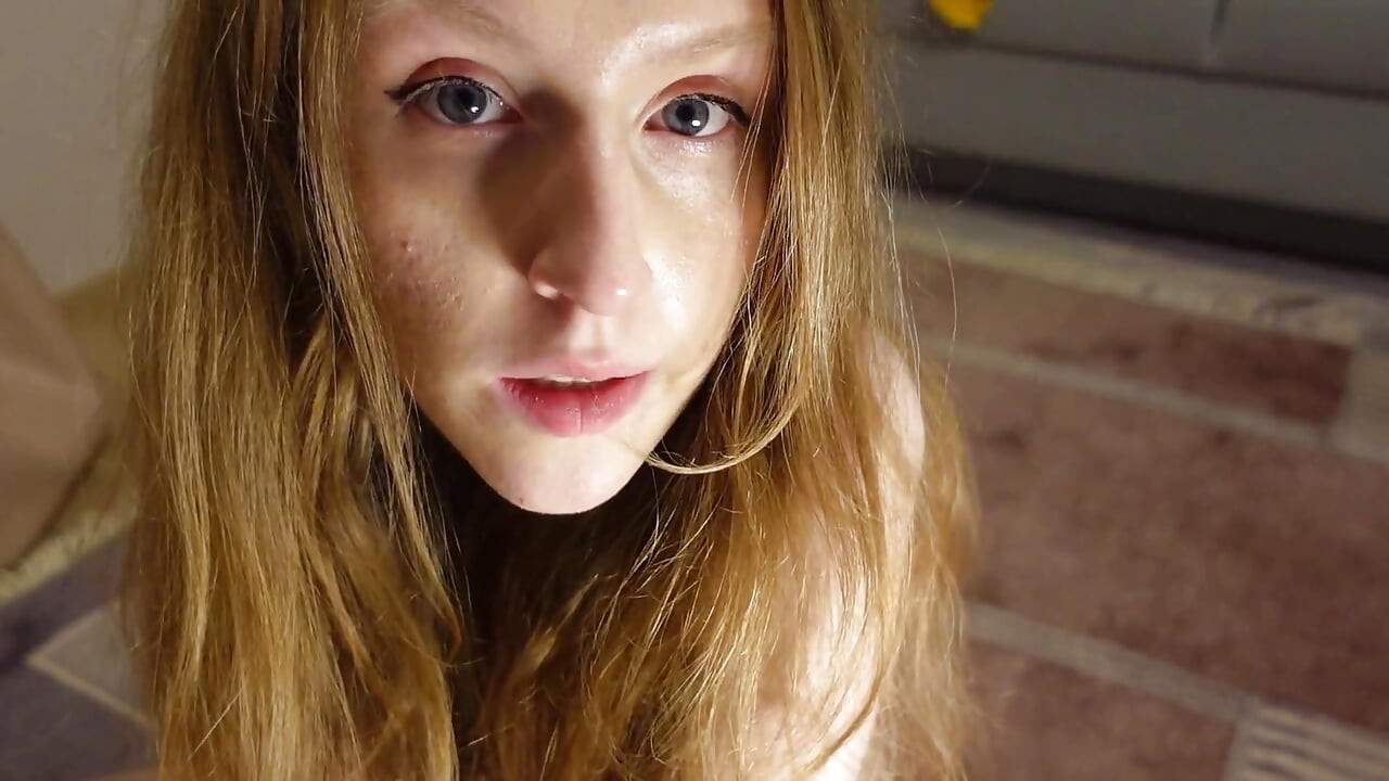 Esfregando clitóris com meu vibrador