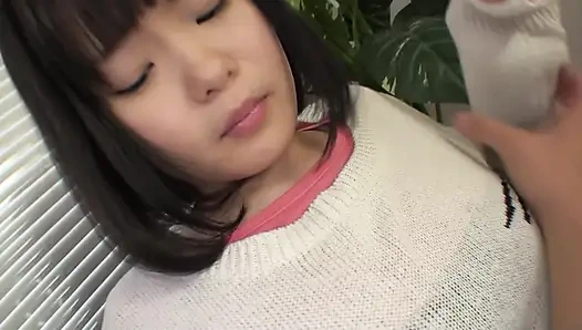 Japanisches teen bekommt von ihrem stiefbruster einen riesigen creampie!