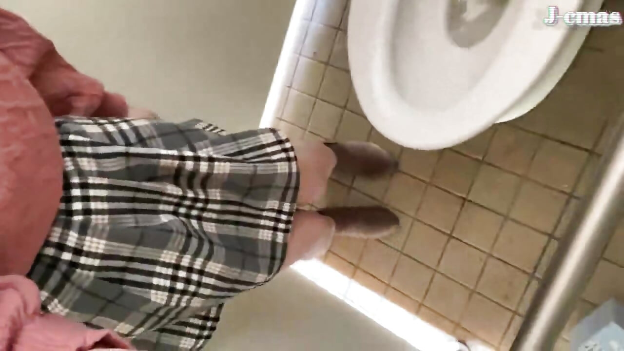 O frumusețe îndrăzneață îmbrățișează aer liber și lasă o urmă caldă în cazul în care pasiunea revunde prima jumătate - C