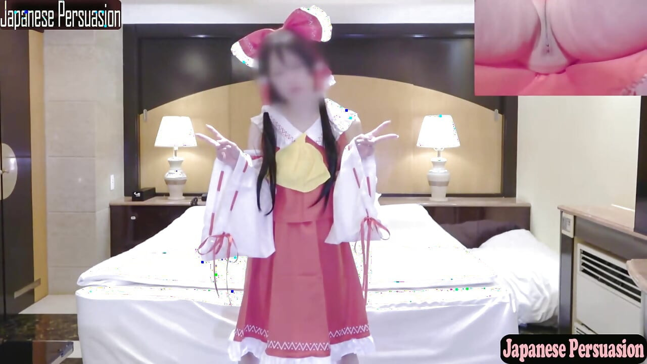 Slender Downer Style Apparel Girl Cosplayer Shows Her Quiet Charm as a Reimu Shrine Maiden Again 2