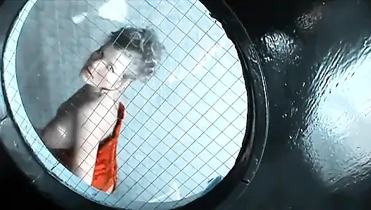 Seks threesome ganas sama cewek hot rambut cokelat dengan toket besar alami