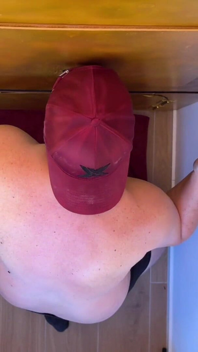 У золотій Gloryhole жадібний хуй трахає мою вологу ротну пизду | Кліп 2