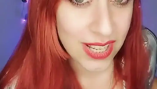 Aldatılan kocamın önünde sikini emmesi için utanç verici bir tane getirdim!