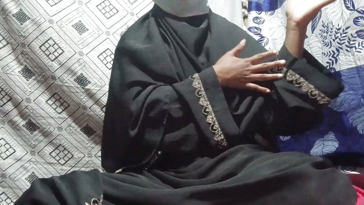 Viral sexy video of a Bangladeshi man with his girlfriend on the second day of Puja