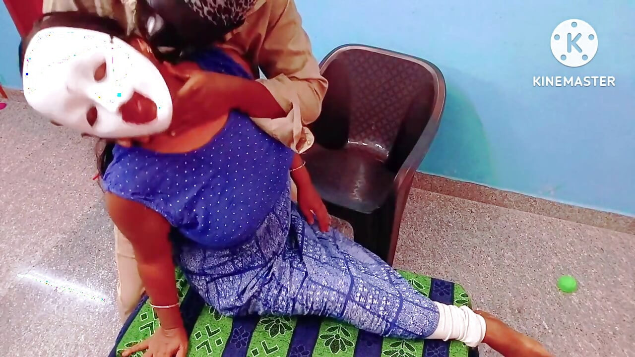Sekretaris Chennai kepergok selingkuh sama sekretaris seksinya - audio tamil dengan erangan keras asli