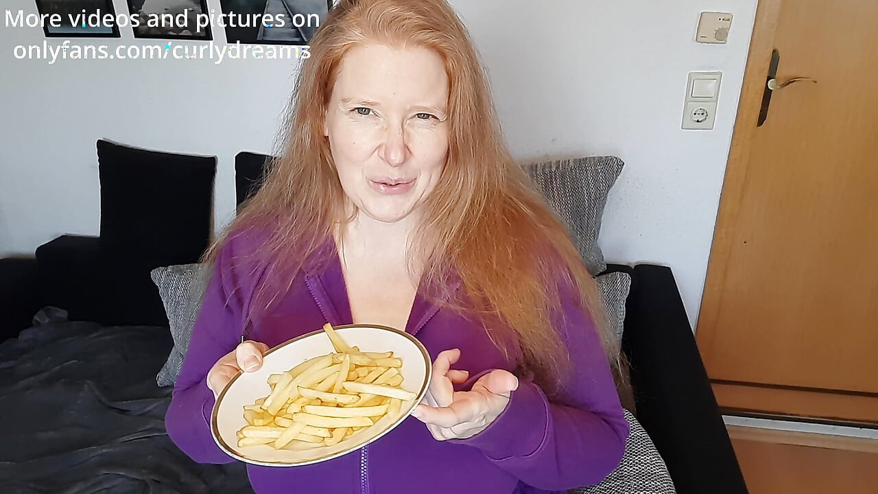 Curly_Dreams frietjes met je sperma