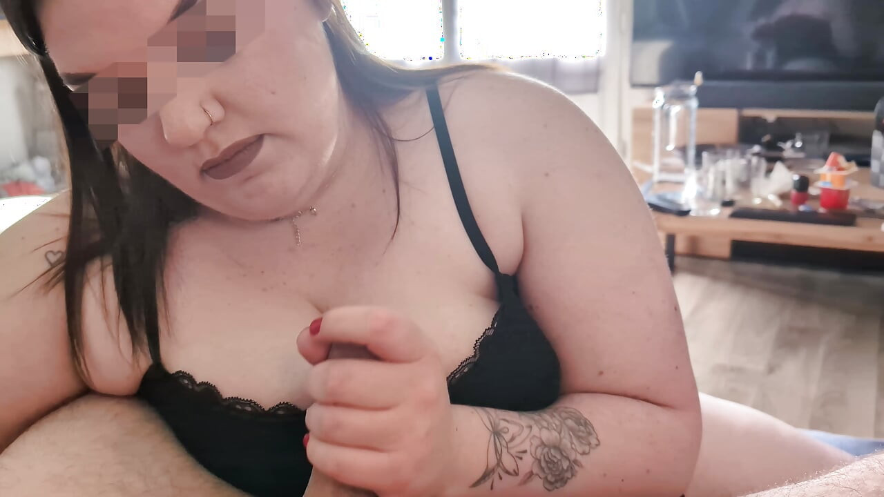 I play with my boss's cock while my groom works
