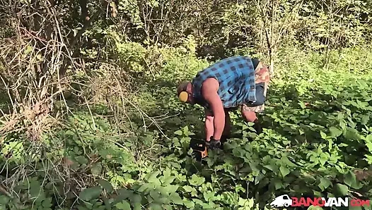 Bangvan - sopir minivan buxom jennifer mendez kepergok lagi kencing sama lamberjack!