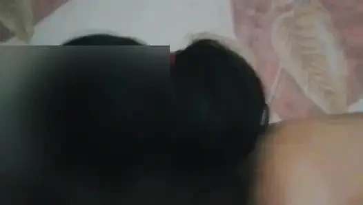 Komşumuzun karısı benimle seks yapmaya bağımlı