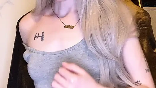 SPOOKYBARBIEGRL GOTH HOMEWRECK JOI - KLEINE TITTEN SIND BESSER