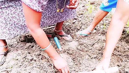 Индиец Винж в тройничке. Формирование деревни горничные сестры трахают землевладельца. Телугу грязные разговоры.