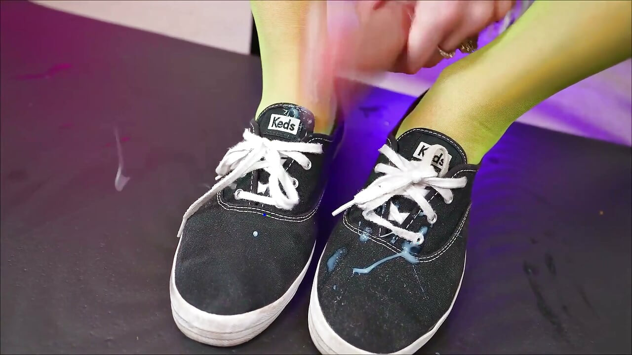 Keds sneaker fußfetisch sexy joi masturbation abspritzen