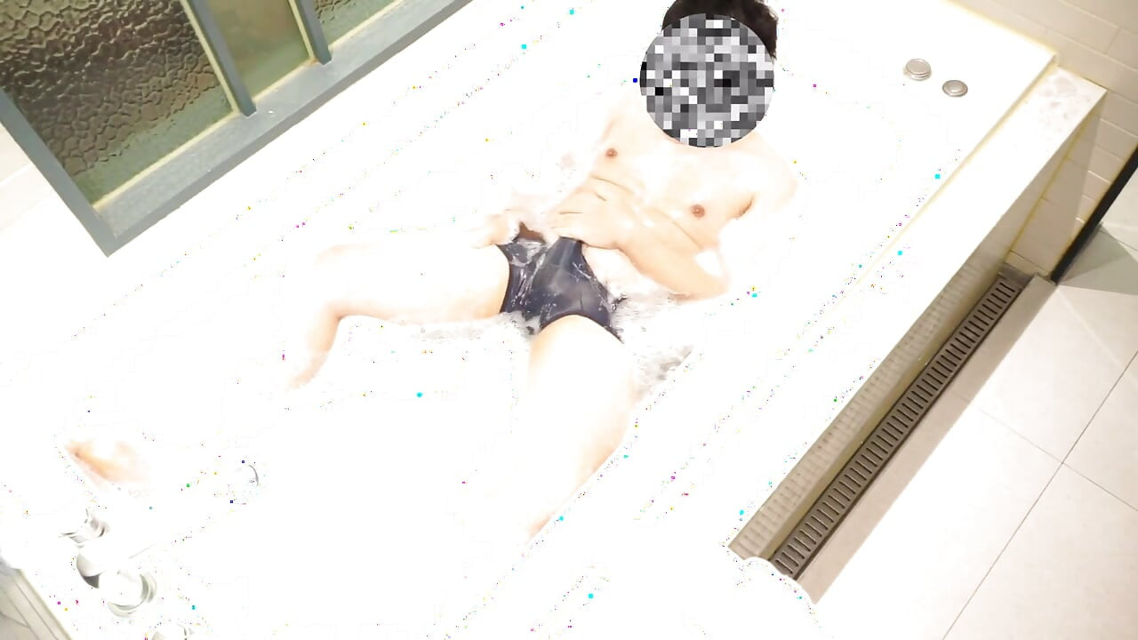 Fuck Toy in Hotel Bathtub