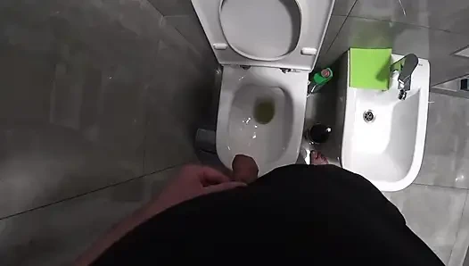 Untreue ehefrau fickt ihre freunde in den arsch. Echtes betrügen