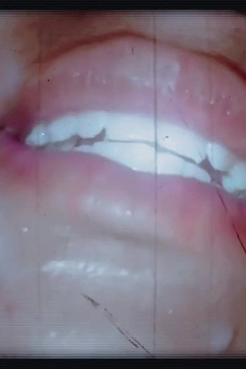 تنبيه قنبلة: مع نار لاتينية عصيرية!!