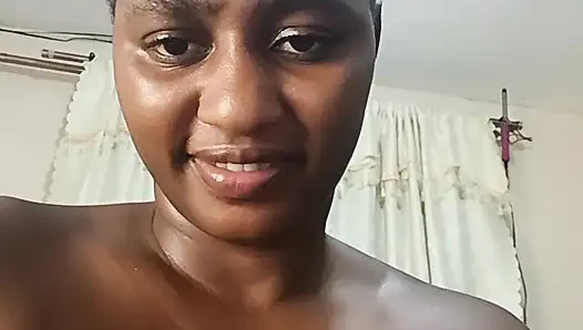 Amcığımı dildoyla sikiyorum