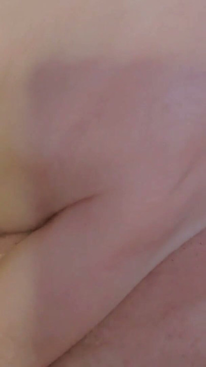Cute amateur girl fingering her pussy CLOSE-UP! | Clip 1