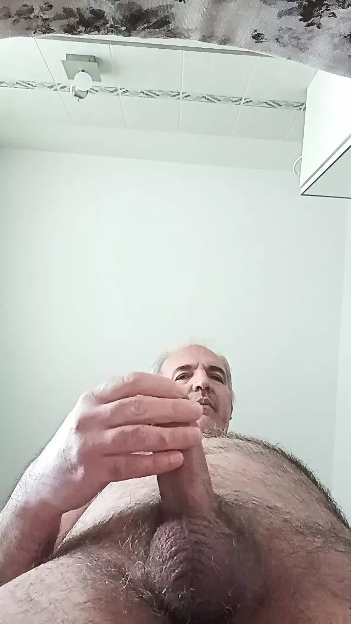 Tutorial for a Pleasant Penis Massage with a Flow of Sperm on the Smartphone Screen