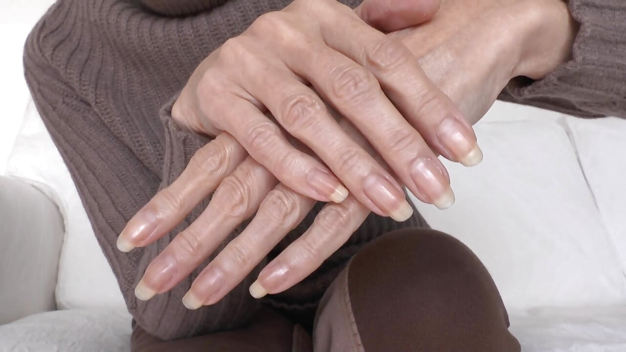 प्राकृतिक लंबे नाखून, मध्यमा उंगली और उंगली स्नैप, जोई, लेडी विक्टोरिया वैलेंटे