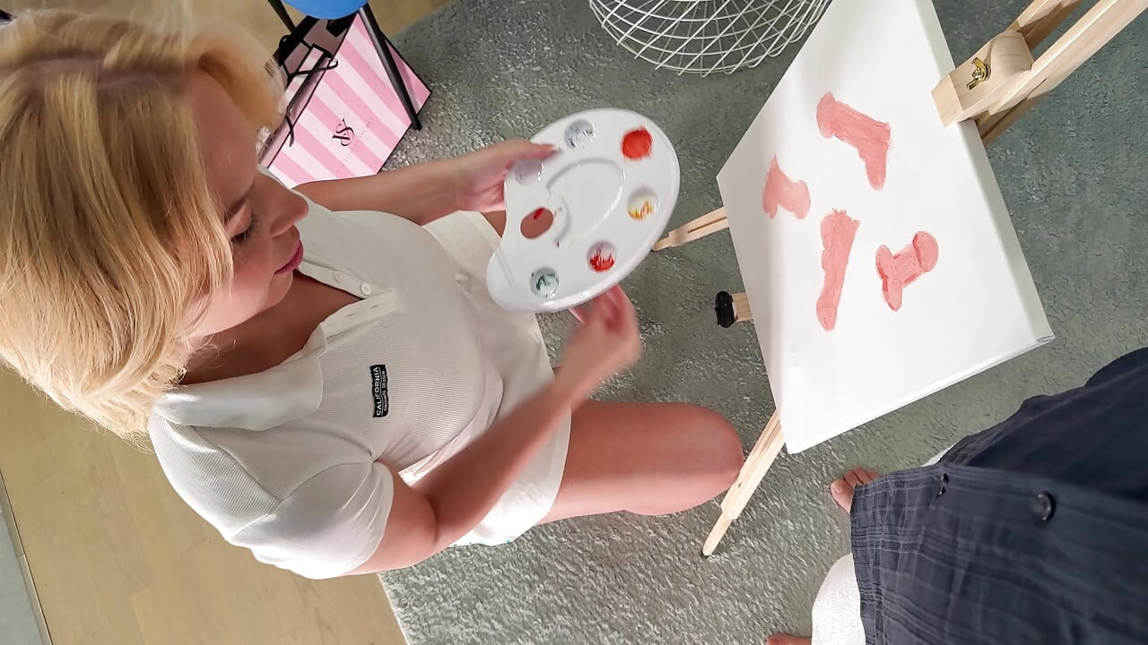 All natural peituda gostosa milf pintor quer que sua modelo se masturbe para seu próprio prazer enquanto o pinta