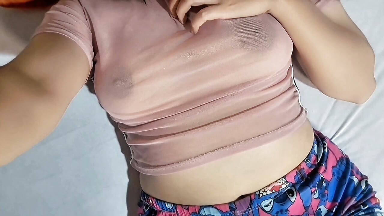 Colombian influencer shows herself on social media