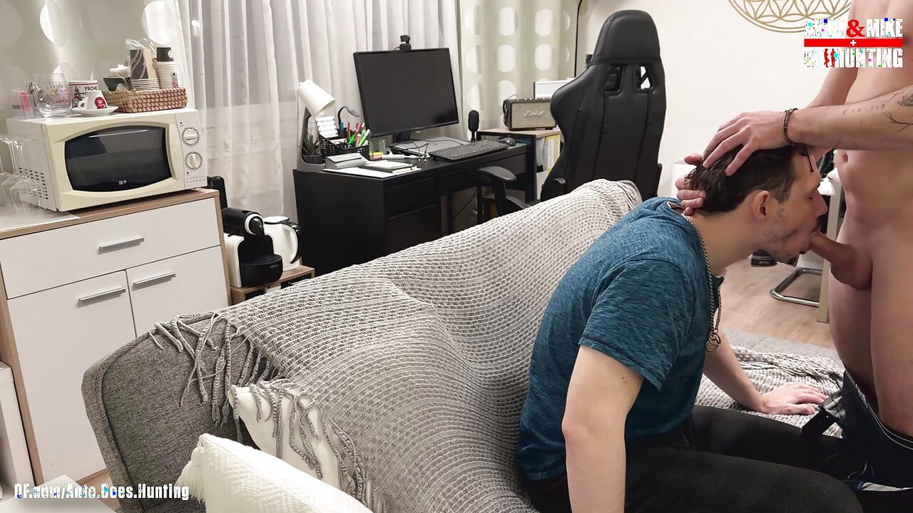 Straight Married Broker Texted Mike During Work - a Dominant Couch Hookup Followed