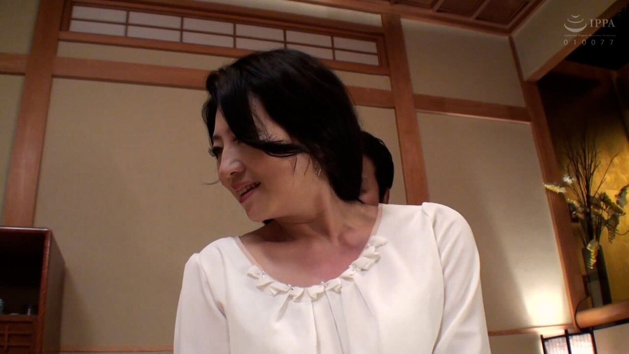 M797G01 Predivna zrela žena sa sjajnom crnom kosom i vedrom atmosferom prvi put se pojavljuje na AV-u! - ozbiljna klima