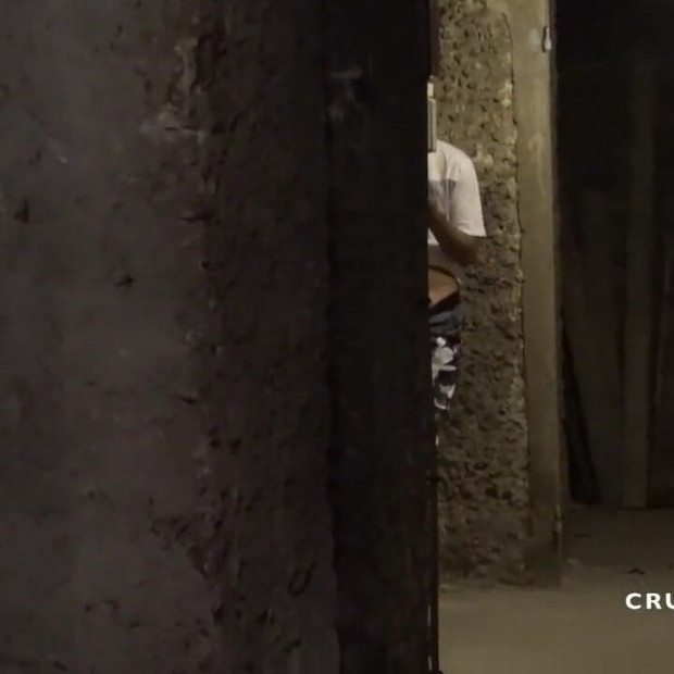 Тім Косла відтраханий гетеросексуальним арабським допитливим