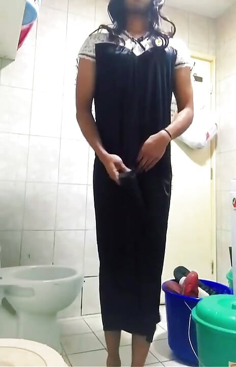 Crossdresser Handjob with Cumshot