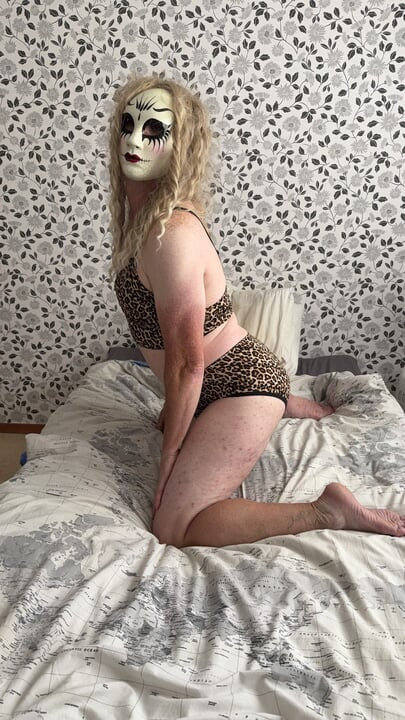 Julia from Sweden has a joyful moment with herself