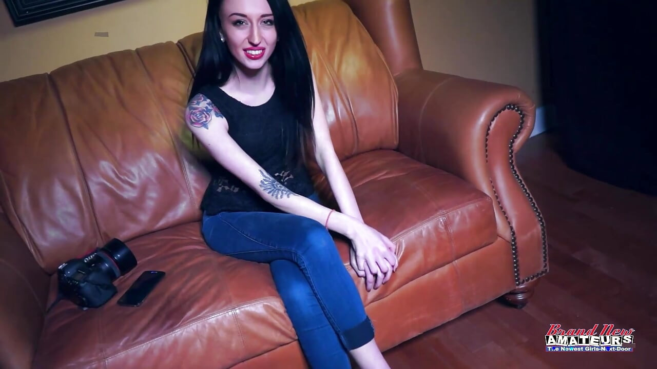 Black Hair Spreads Big Tits' Ass Cheeks During Rimjob Casting!