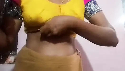 Lavanya si gadis tamil lagi pamer sambil bugil