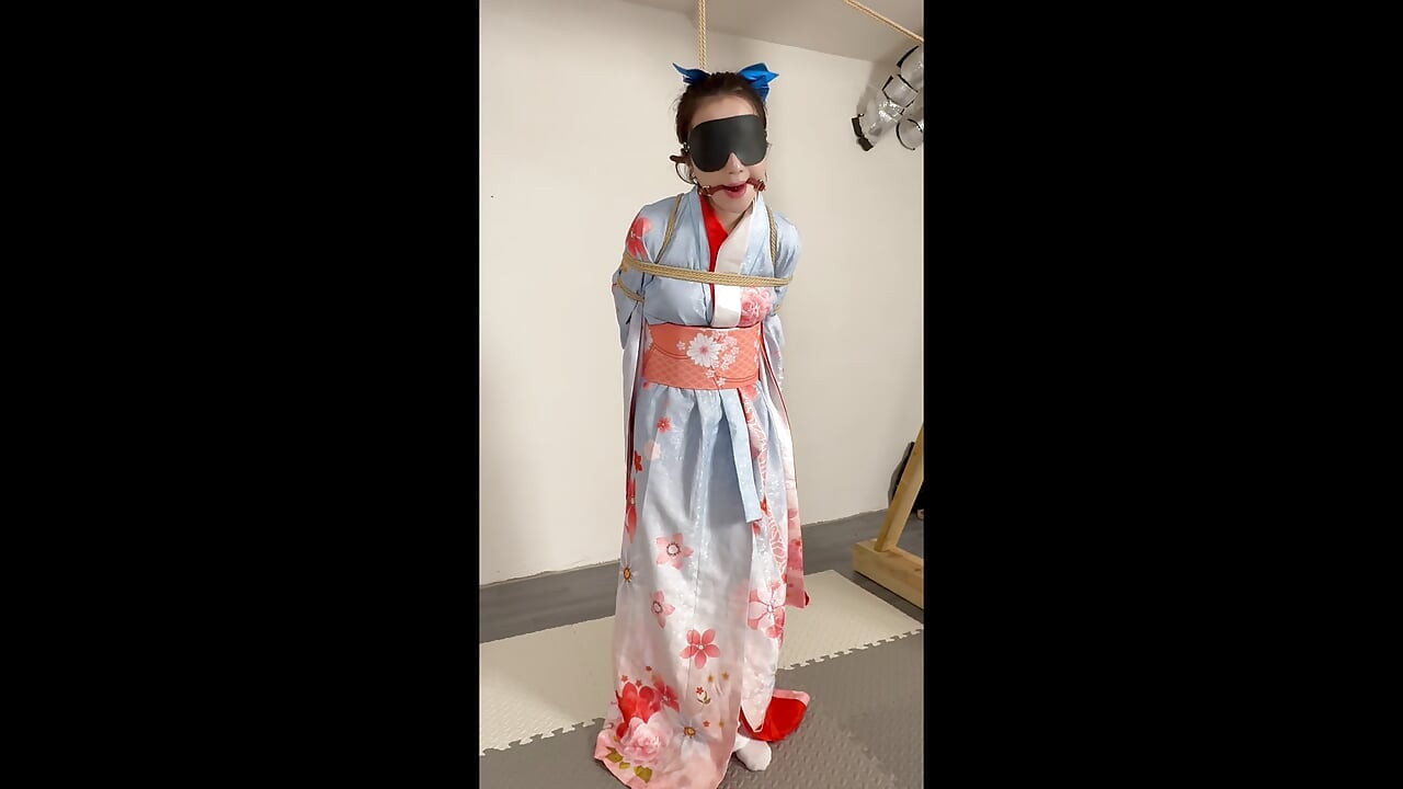 The Climax Version of Wearing a Kimono on a Sunny Day