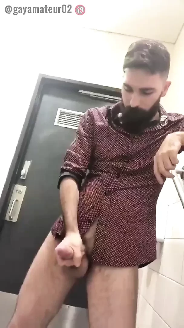 Bearded boy squirts his juice