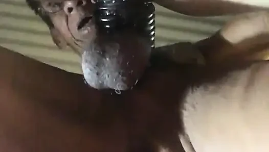 Karıma ıslak ve güzel amcığıma domalıyorum