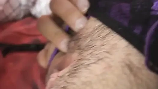 Ateşli orta yaşlı seksi kadın genç adam tarafından sikilirken filme alındı