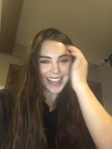 McKayla Maroney saying hello